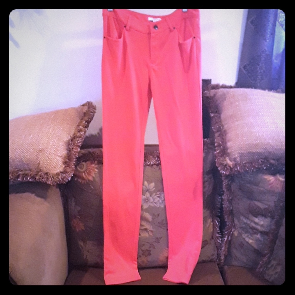 Stretchable pants